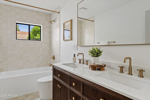 5701 E WINDROSE Drive, Scottsdale, AZ 85254