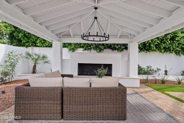 5701 E WINDROSE Drive, Scottsdale, AZ 85254