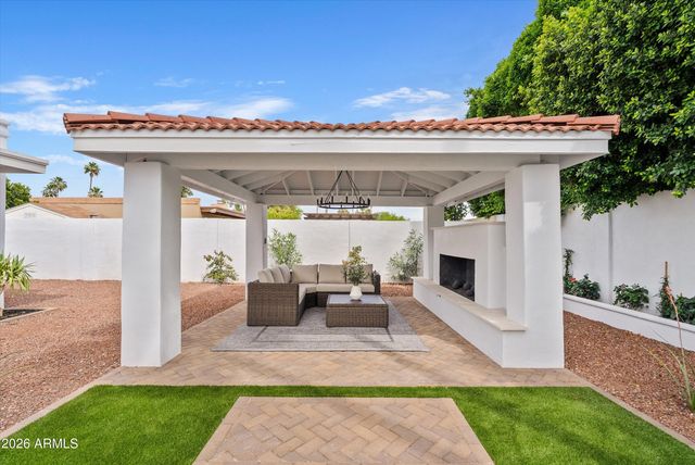 5701 E WINDROSE Drive, Scottsdale, AZ 85254