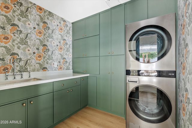 5701 E WINDROSE Drive, Scottsdale, AZ 85254