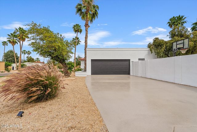 5701 E WINDROSE Drive, Scottsdale, AZ 85254