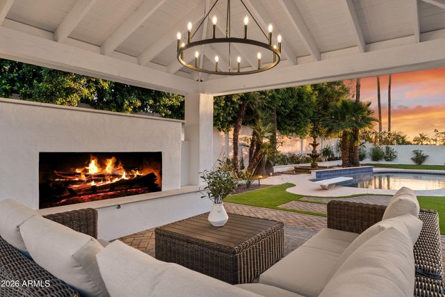 5701 E WINDROSE Drive, Scottsdale, AZ 85254