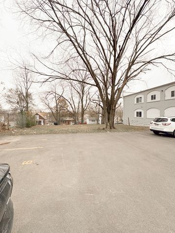 303-307 Stone Street, Joliet, IL 60435