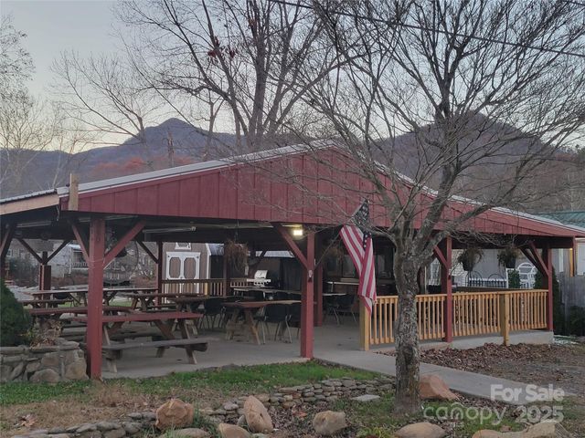 141 Pike Point, Waynesville, NC 28785