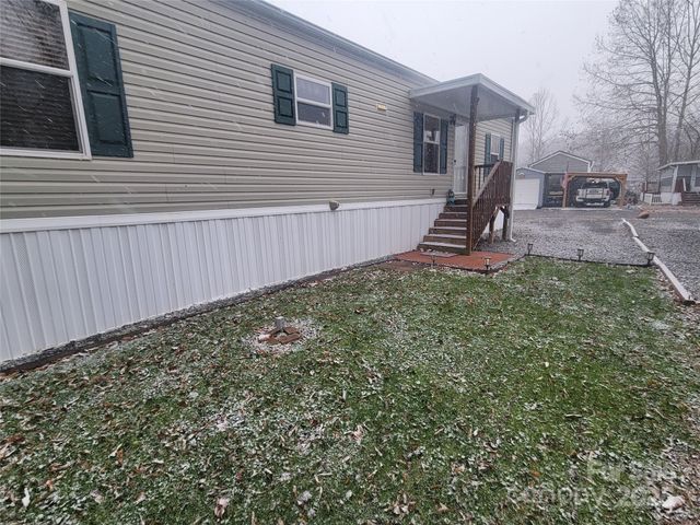 141 Pike Point, Waynesville, NC 28785