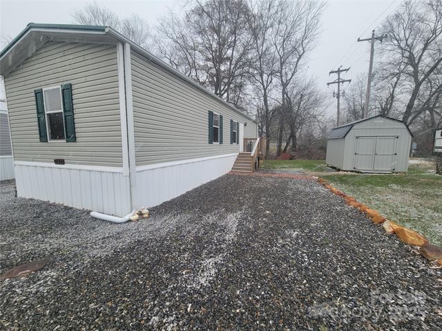 141 Pike Point, Waynesville, NC 28785