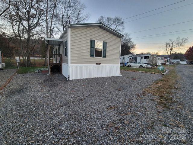 141 Pike Point, Waynesville, NC 28785