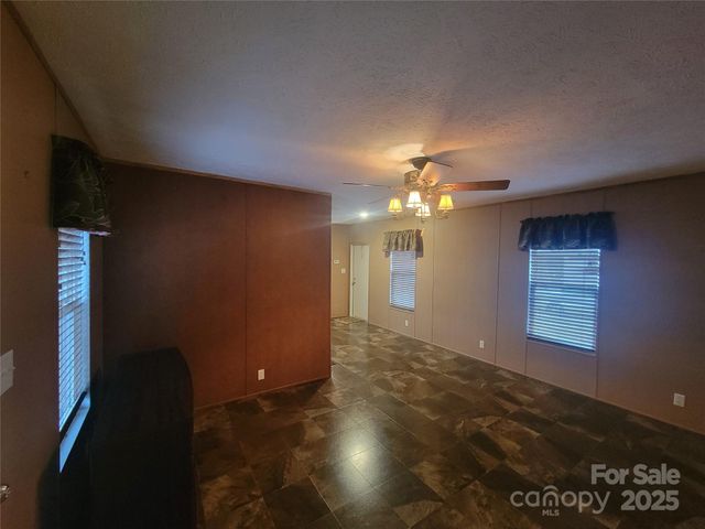 141 Pike Point, Waynesville, NC 28785