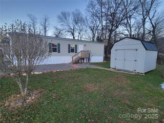 141 Pike Point, Waynesville, NC 28785