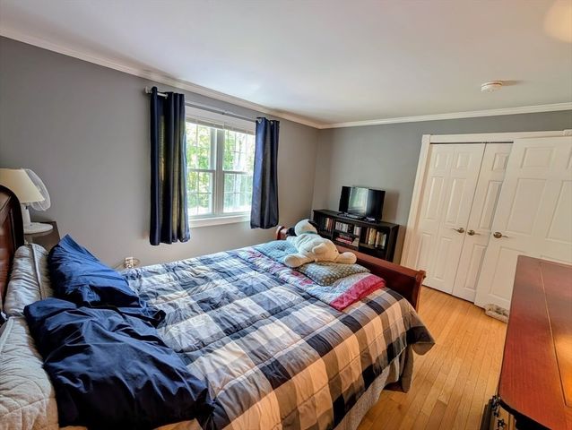 10 Harrington Rd, Charlton, MA 01507