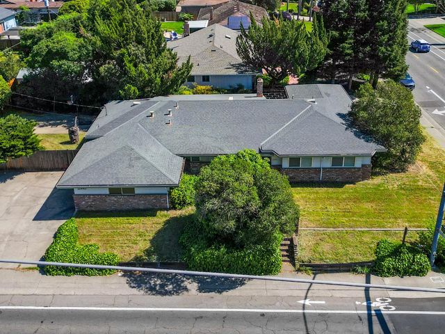 11990 Fair Oaks Blvd, Fair Oaks, CA 95628