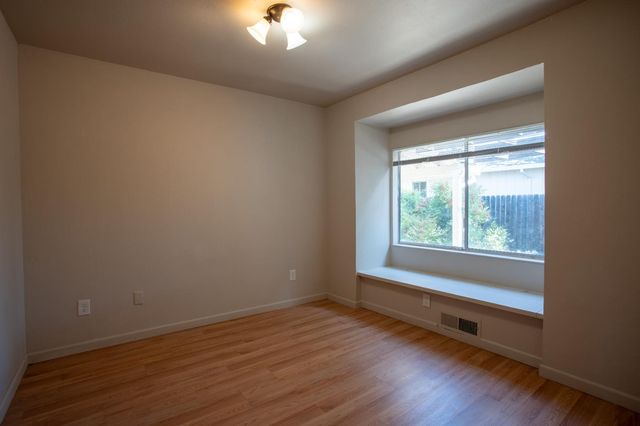 11990 Fair Oaks Blvd, Fair Oaks, CA 95628