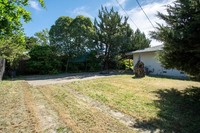 11990 Fair Oaks Blvd, Fair Oaks, CA 95628