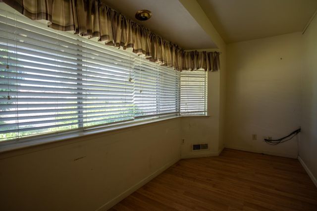 11990 Fair Oaks Blvd, Fair Oaks, CA 95628