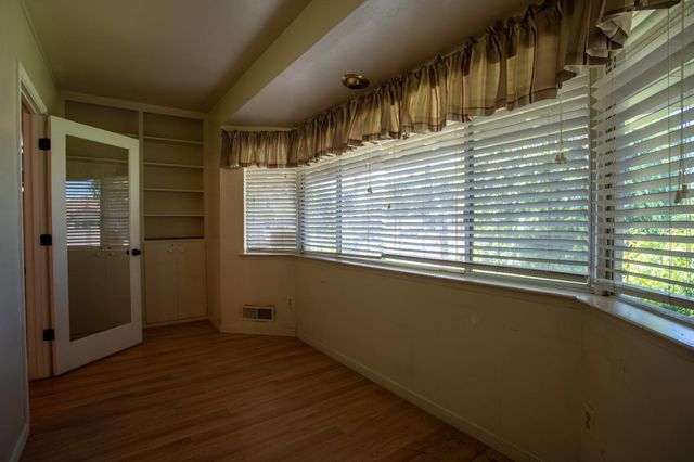 11990 Fair Oaks Blvd, Fair Oaks, CA 95628