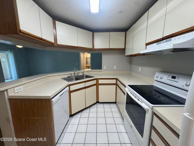 7667 N Wickham Road 1012, Melbourne, FL 32940