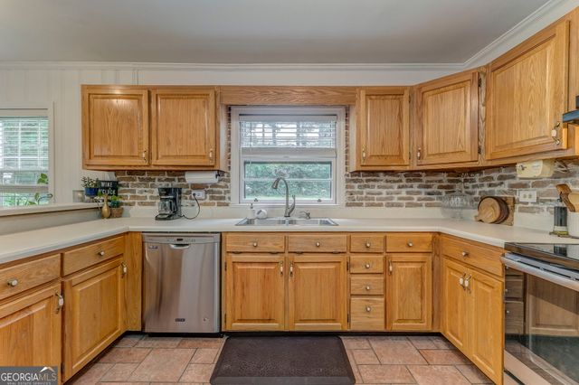 394 Roseway Circle, Summerville, GA 30747