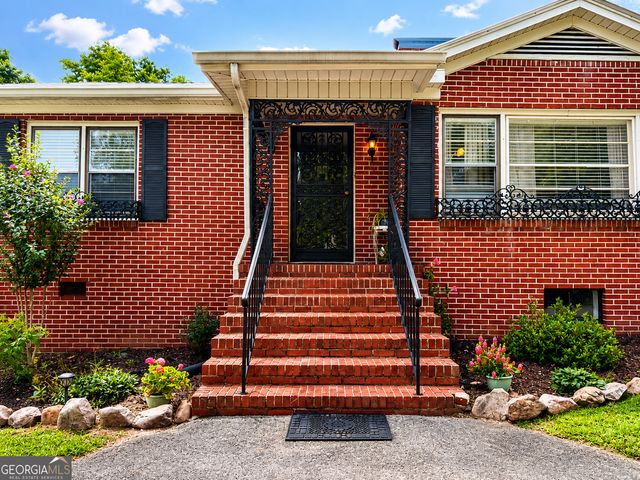 394 Roseway Circle, Summerville, GA 30747