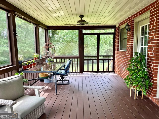394 Roseway Circle, Summerville, GA 30747