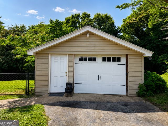 394 Roseway Circle, Summerville, GA 30747