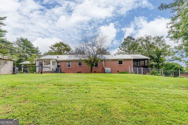 394 Roseway Circle, Summerville, GA 30747