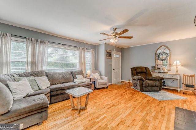 394 Roseway Circle, Summerville, GA 30747