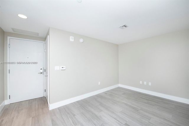 16385 Biscayne Blvd 2616, North Miami Beach, FL 33160