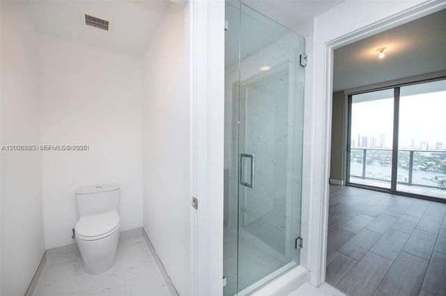 16385 Biscayne Blvd 2616, North Miami Beach, FL 33160