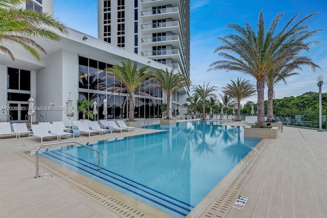 16385 Biscayne Blvd 2616, North Miami Beach, FL 33160