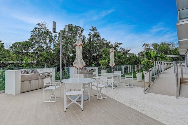 16385 Biscayne Blvd 2616, North Miami Beach, FL 33160