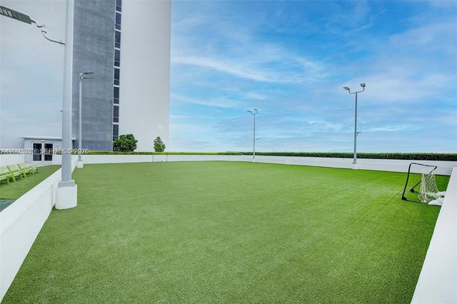 16385 Biscayne Blvd 2616, North Miami Beach, FL 33160