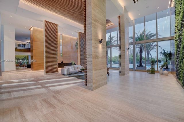 16385 Biscayne Blvd 2616, North Miami Beach, FL 33160