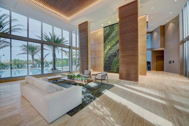16385 Biscayne Blvd 2616, North Miami Beach, FL 33160