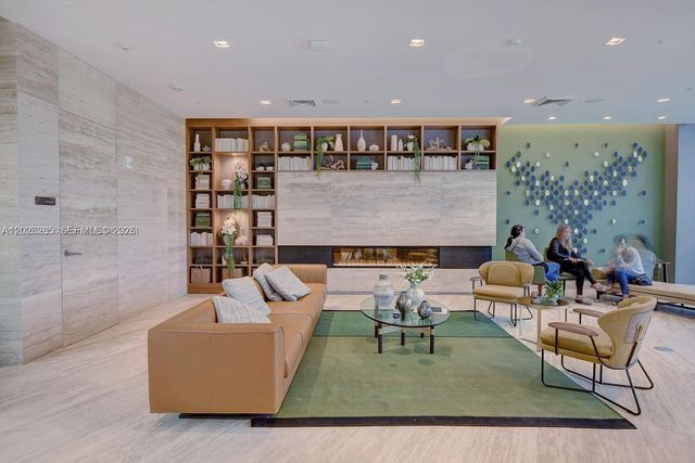 16385 Biscayne Blvd 2616, North Miami Beach, FL 33160