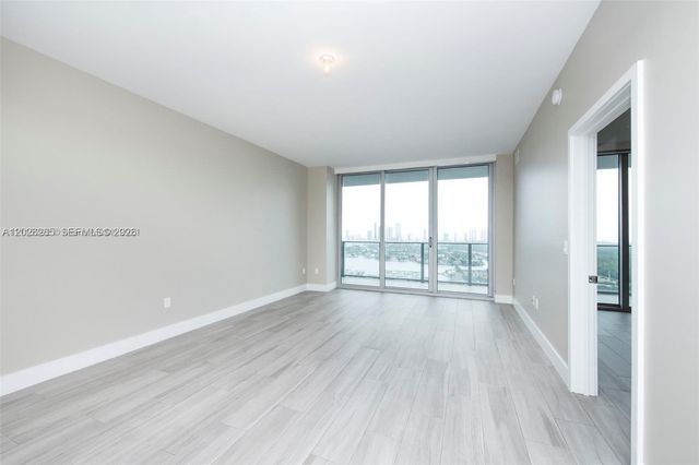 16385 Biscayne Blvd 2616, North Miami Beach, FL 33160