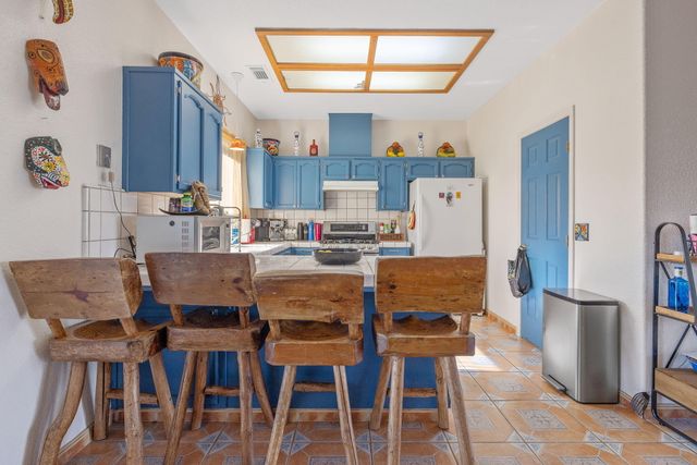 3605 E School Court, Visalia, CA 93292