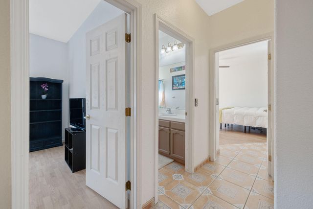 3605 E School Court, Visalia, CA 93292