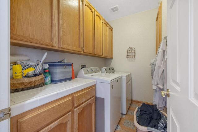 3605 E School Court, Visalia, CA 93292