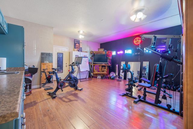 3605 E School Court, Visalia, CA 93292