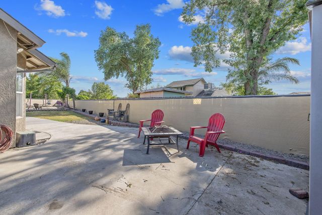 3605 E School Court, Visalia, CA 93292