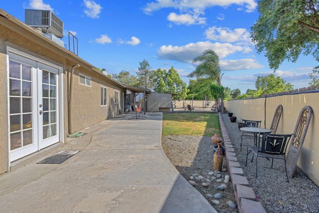 3605 E School Court, Visalia, CA 93292