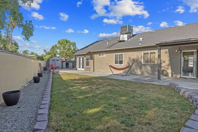 3605 E School Court, Visalia, CA 93292