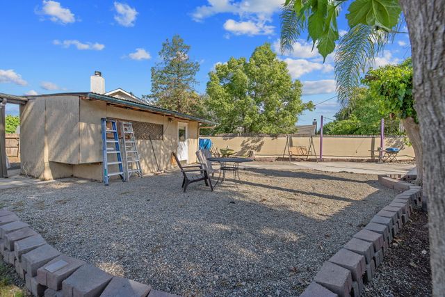 3605 E School Court, Visalia, CA 93292