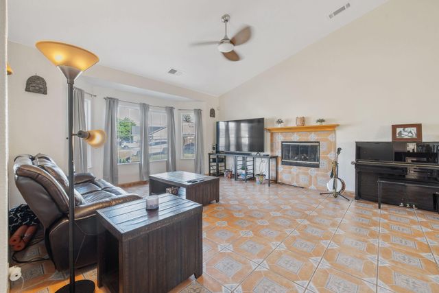 3605 E School Court, Visalia, CA 93292