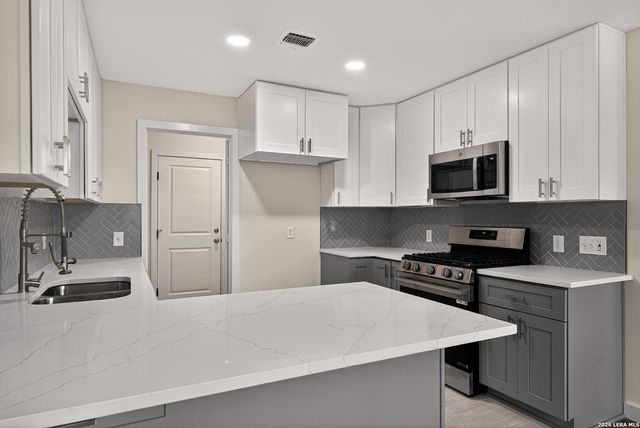 6135 WILLOWRIDGE LN, San Antonio, TX 78249