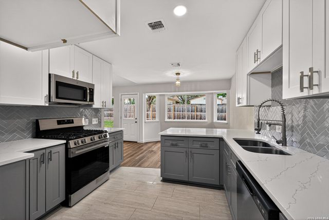 6135 WILLOWRIDGE LN, San Antonio, TX 78249