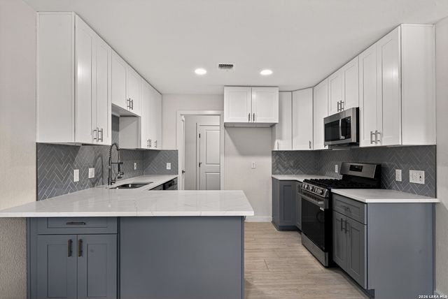 6135 WILLOWRIDGE LN, San Antonio, TX 78249