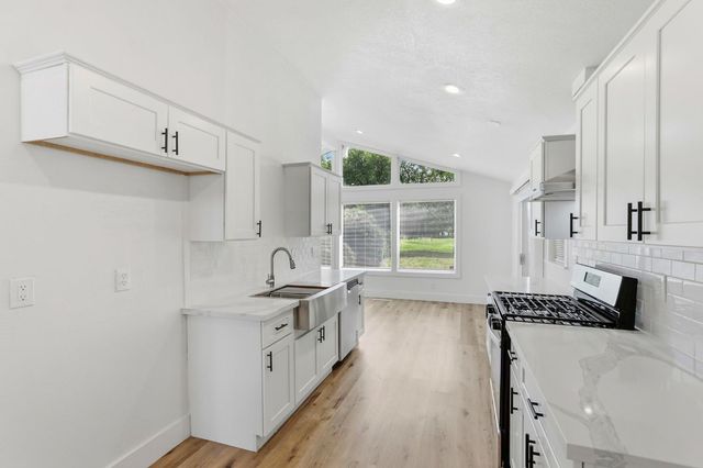 10716 Davis Rd, Stockton, CA 95209