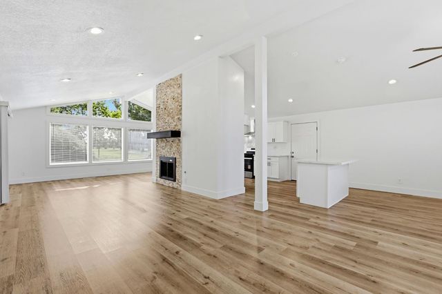 10716 Davis Rd, Stockton, CA 95209