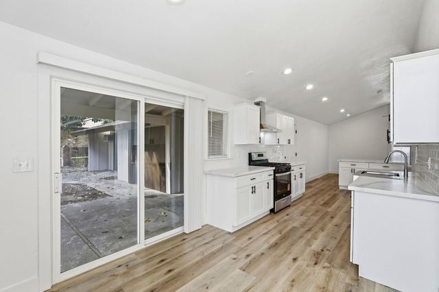 10716 Davis Rd, Stockton, CA 95209